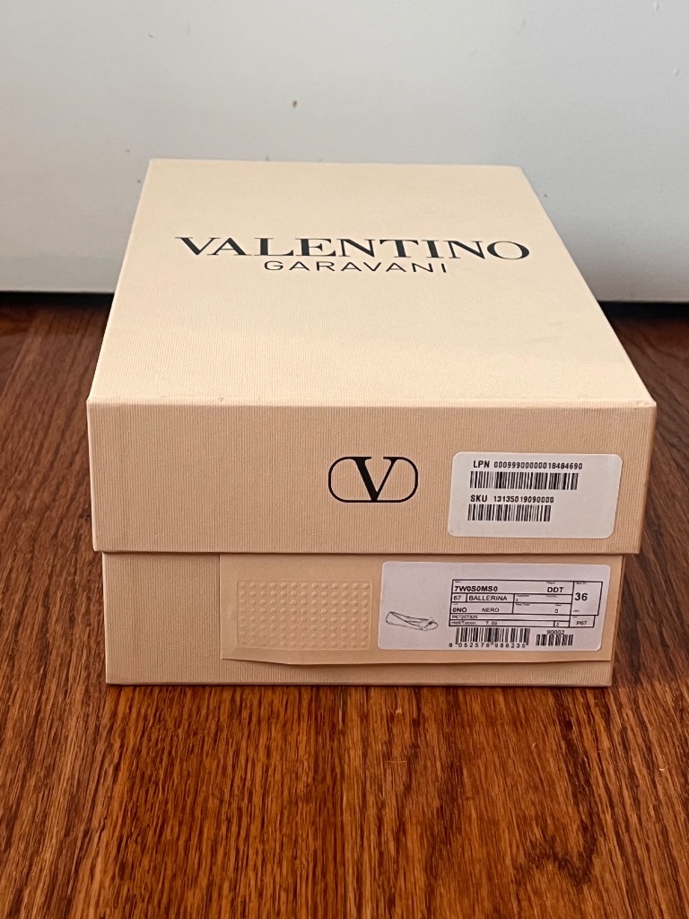 Valentino Bowow Leather Ballet Flat (NWT) - Picture 3 of 6